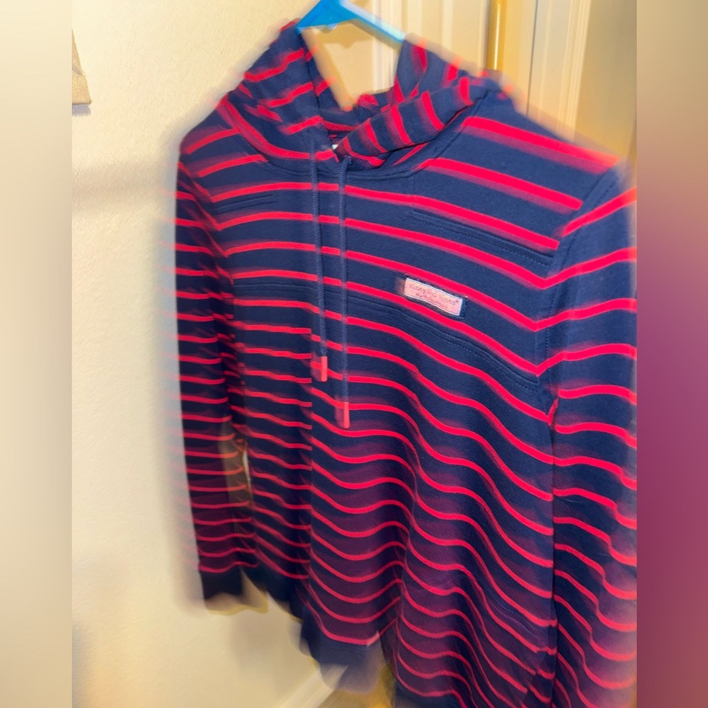 Vineyard Vines women’s hoodie!